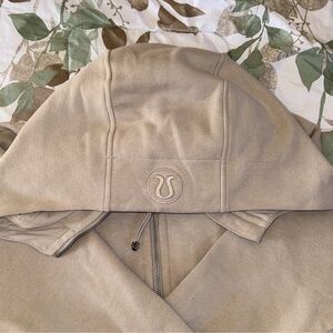 Lululemon Scuba cropped Tan Hoodie